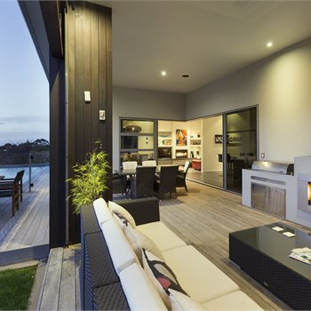Trending Image Signature NZW