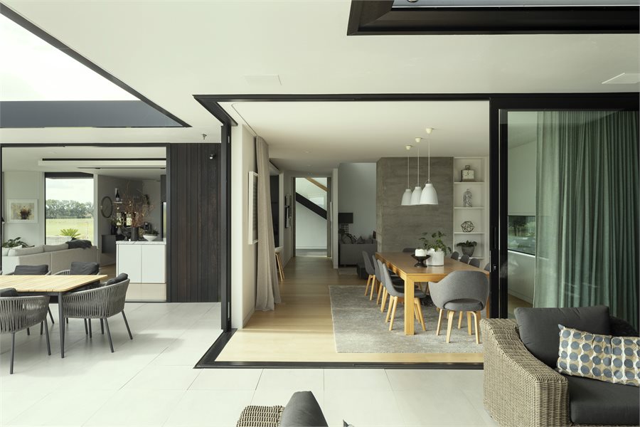 Seamless flow from indoor to outdoor
